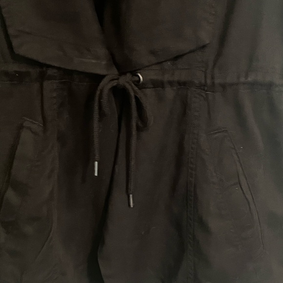 Tahari Black Drawstring Waist Vest Shawl Collar Slit Pockets Back Vent - Picture 4 of 11